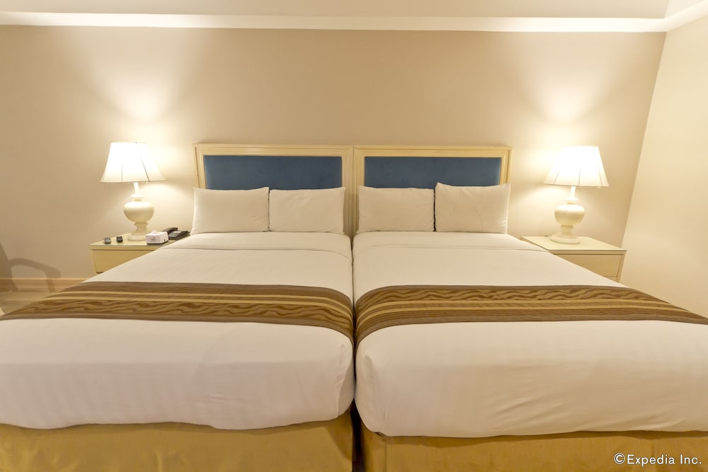 Cebu Vacations - Crown Regency Hotel and Towers - Property Image 6