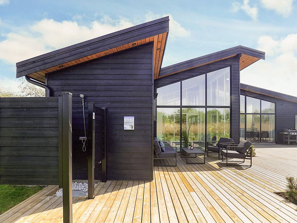 8 Person Holiday Home in Vaeggerlose-by Traum