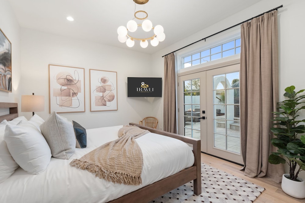 The Casa Del Sol Experience - Old Town Villa