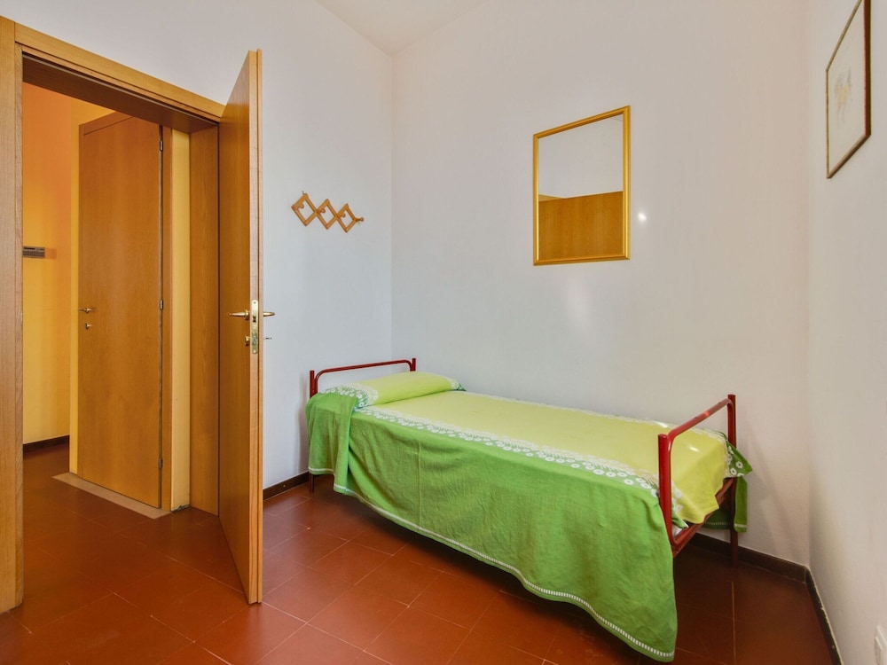 Holiday Home in Marciaga With Pool & Gulf Views