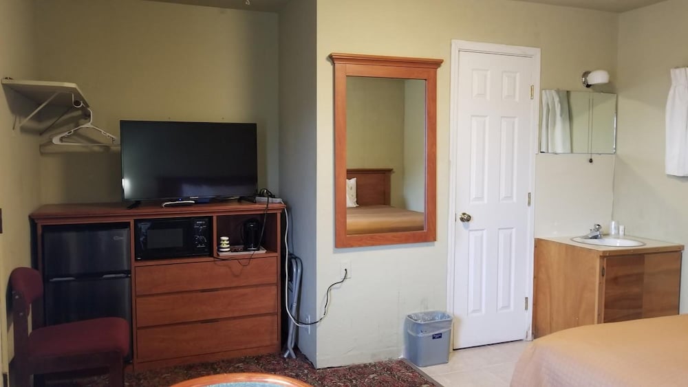 Quick Stop Motel - Property Image 2
