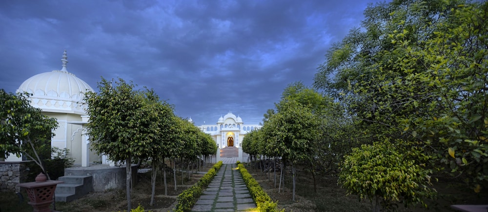 The Tigress Resort & Spa, Ranthambore