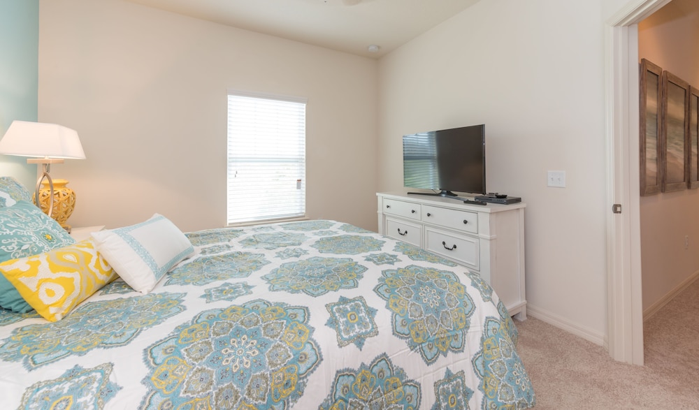 West Lucaya Resort by FunQuest Vacation - Image 2