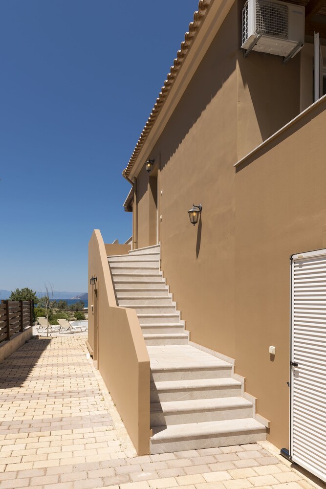 Porto Aqua Vista - Premium Seaside Villa w Pool photo 1