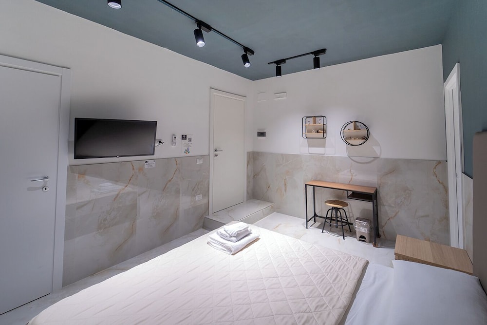 P.C. BOUTIQUE SEA VIEW NAPOLI CENTRO by ClaPa Group Dislocated Hospitality