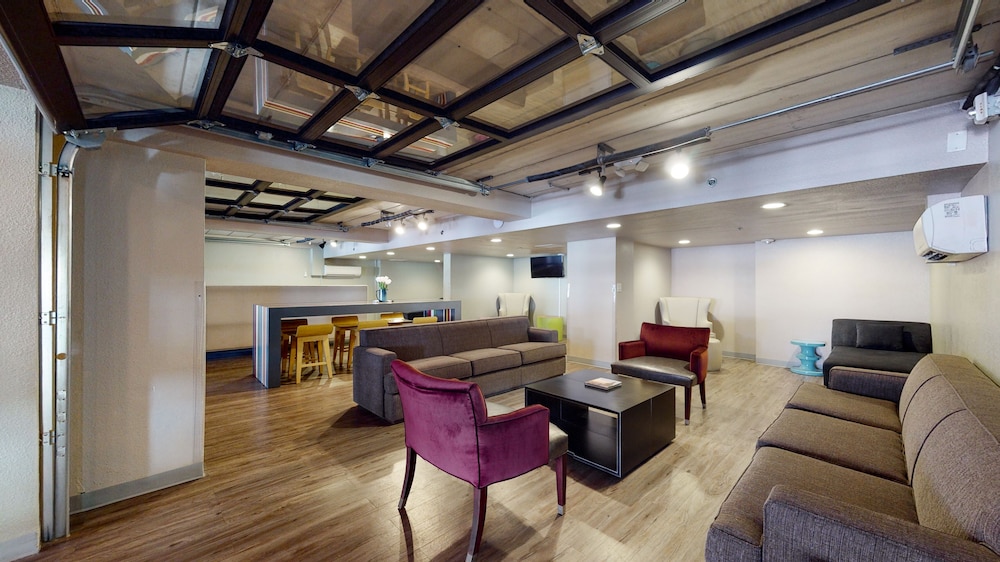 voco College Station Aggieland by IHG