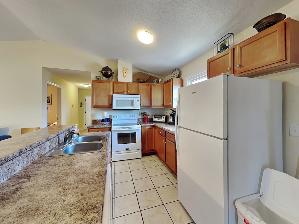 Sassy Seahorse by Topsail Realty