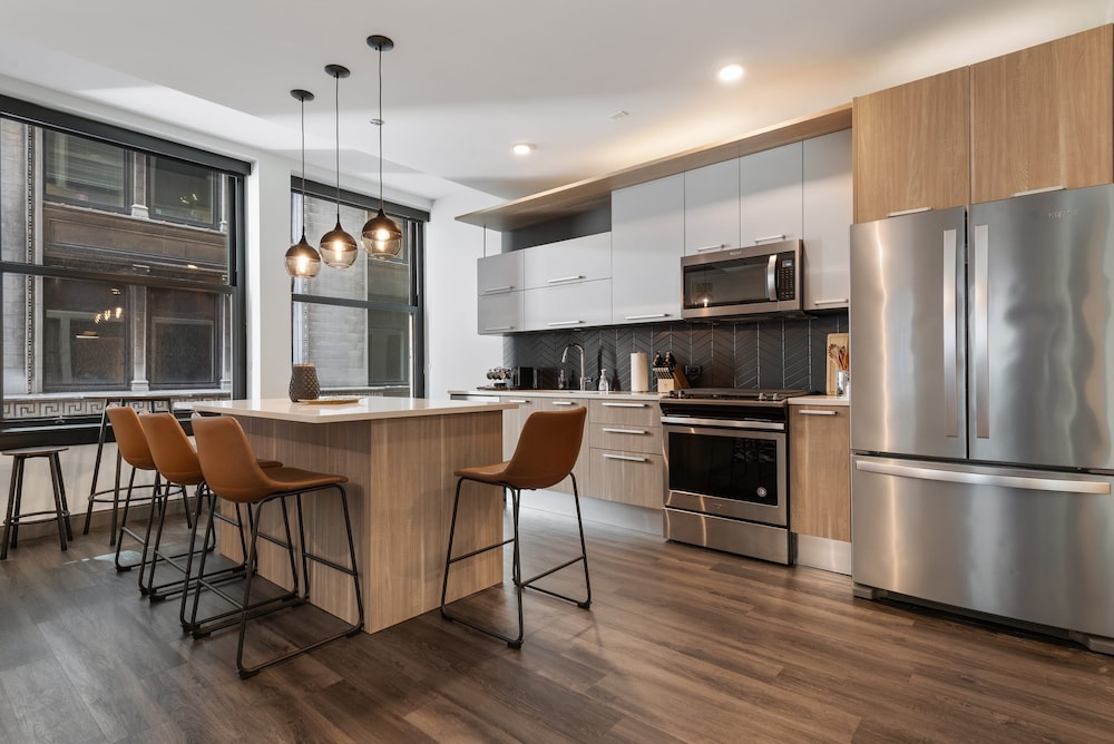 Central Location Exclusive Apts for Large Groups