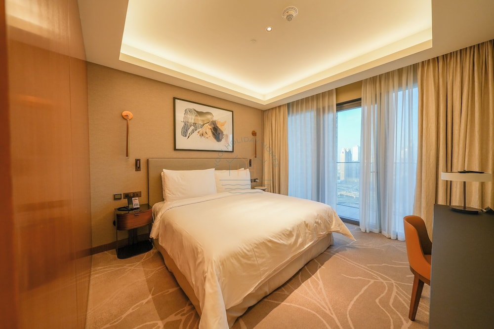 Skyline Bliss- Luxury Burj Khalifa Views