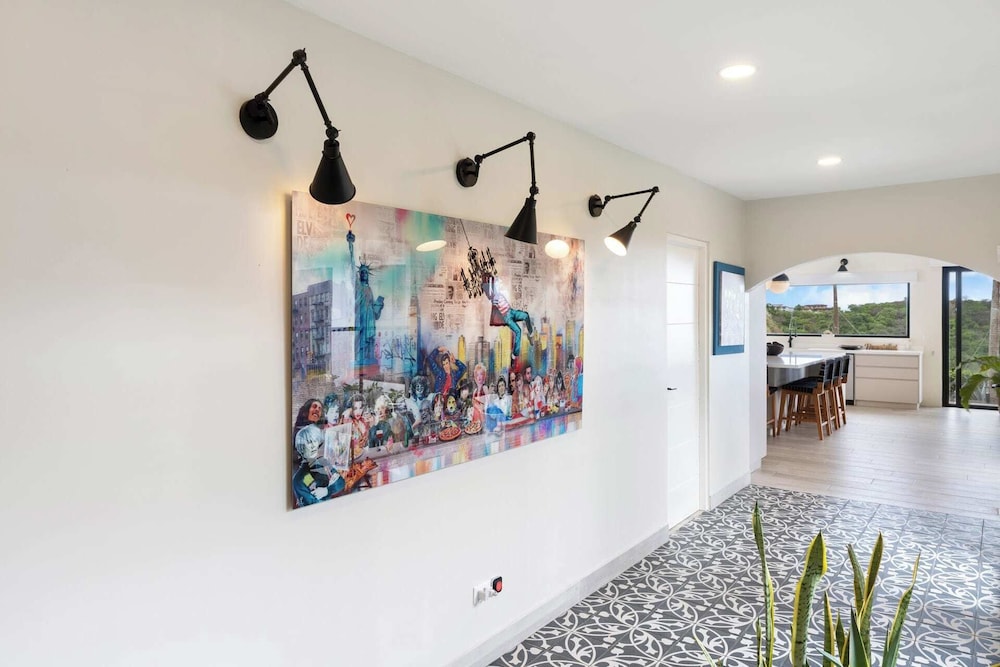 Luxe Tropical Villa with Sparkling Infinity Pool, Panoramic Ocean Views & Community Amenities