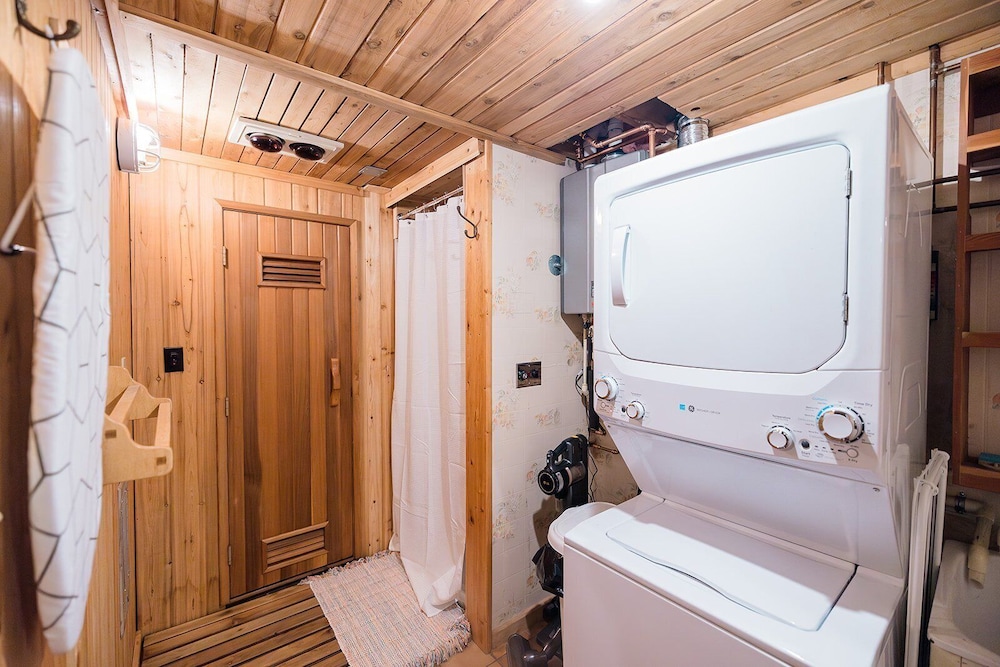 87sl - Starlink - Sauna - Sleeps 8