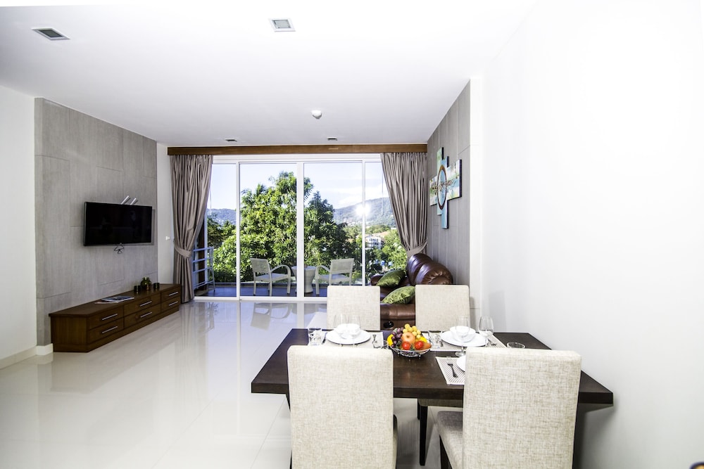Q Kata Residence