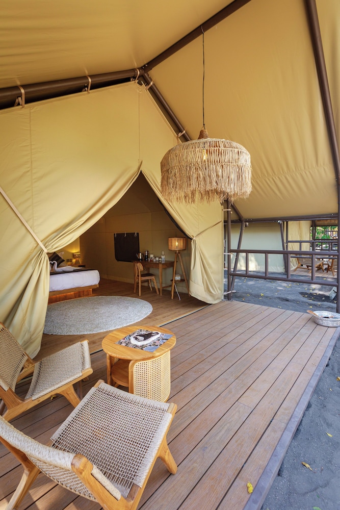 Barefoot Glamping