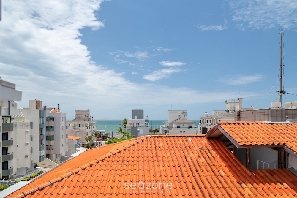 Apt w/ Balcony Steps From the Beach - Ids0501