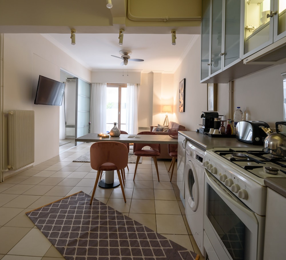 Acropolis Exclusive Studio