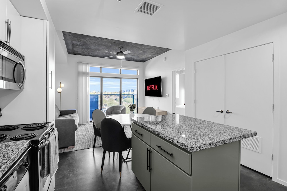 Phoenix Urban Luxury Escape