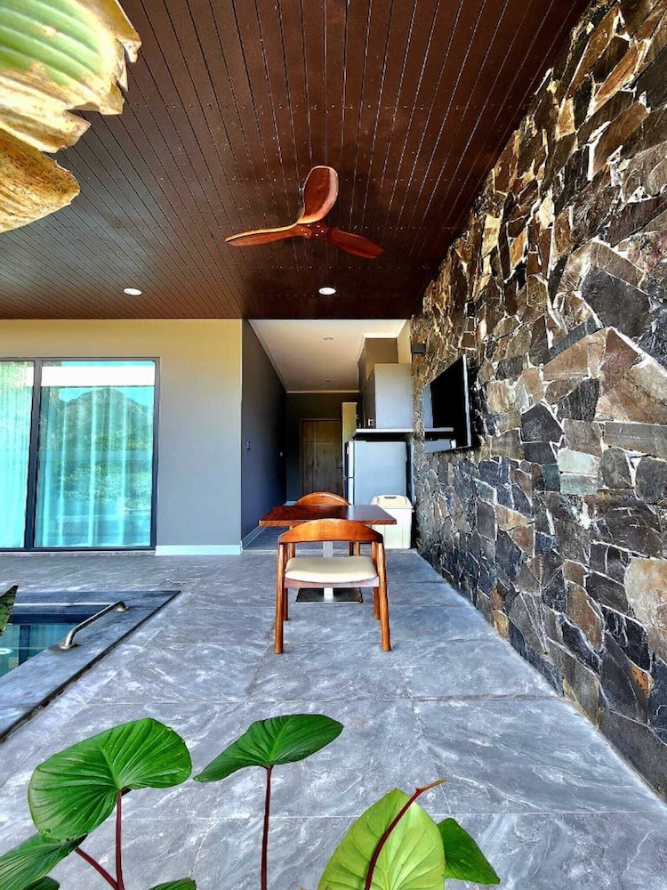 Song View Pool Villa