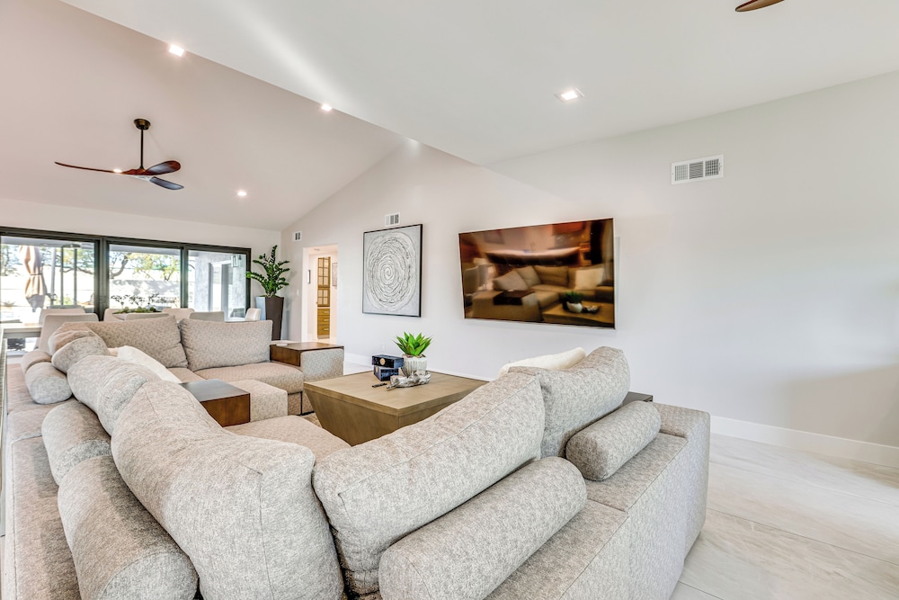 Luxury Scottsdale Home w/ Private Pool & Gas Grill