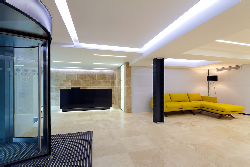 Fetter Lane Apartments