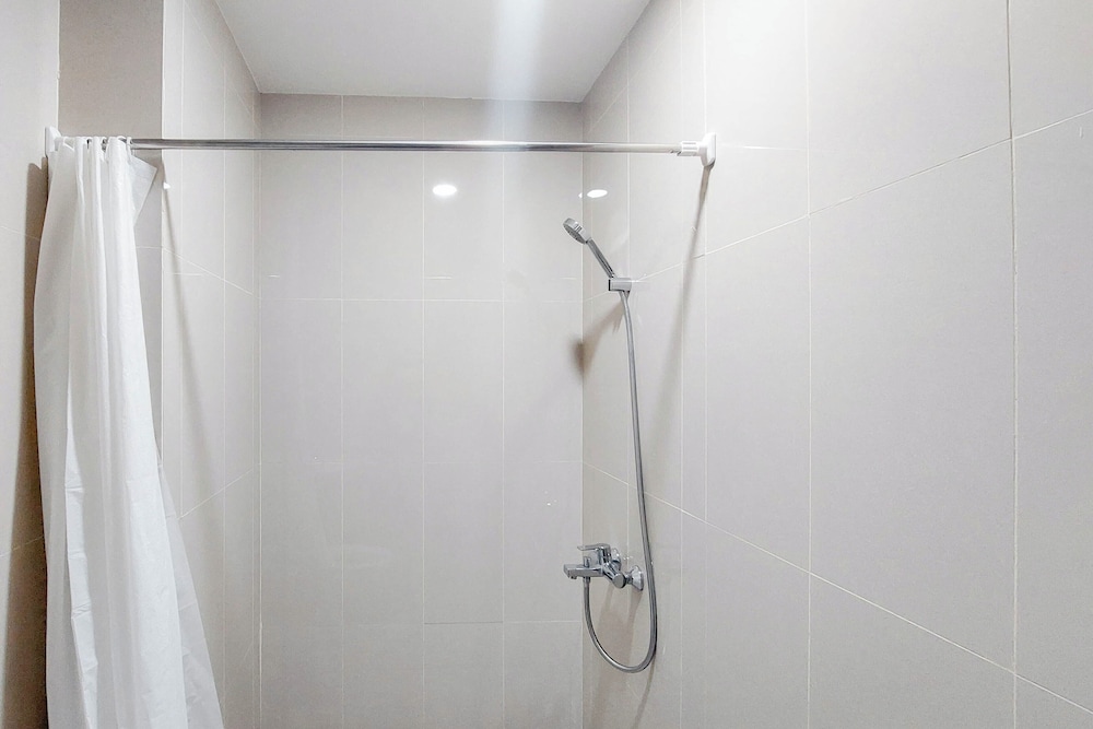 Elegant 2BR Apartment at The Reiz Condominium Medan
