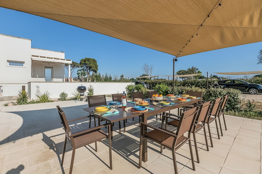 Villa Elysium With Pool And Garden