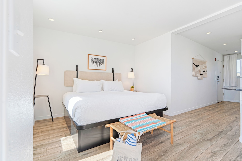 The Cayucan Bungalows by AvantStay Pet-Friendly Getaway Steps from Cayucos State Beach