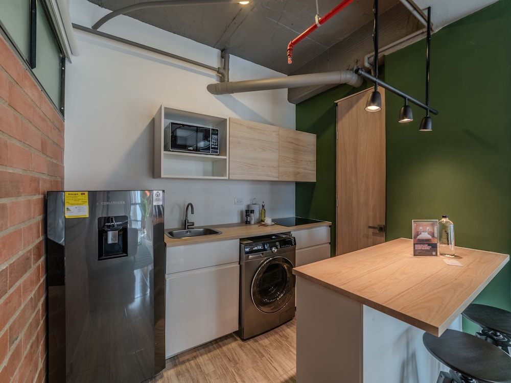 w Amazing 1BR in Laureles
