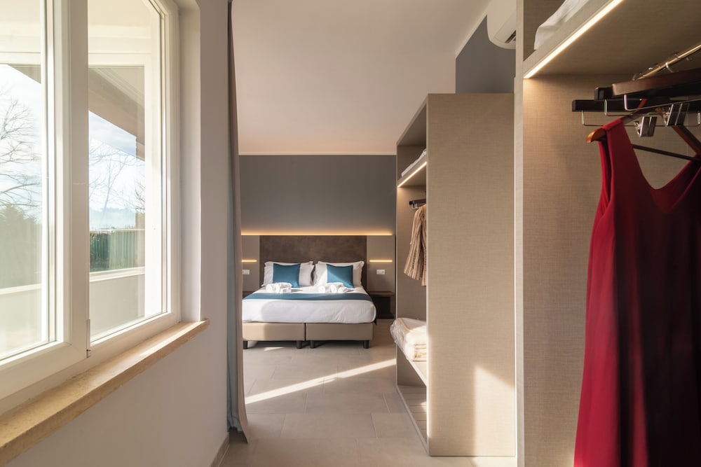 Tiber Suite