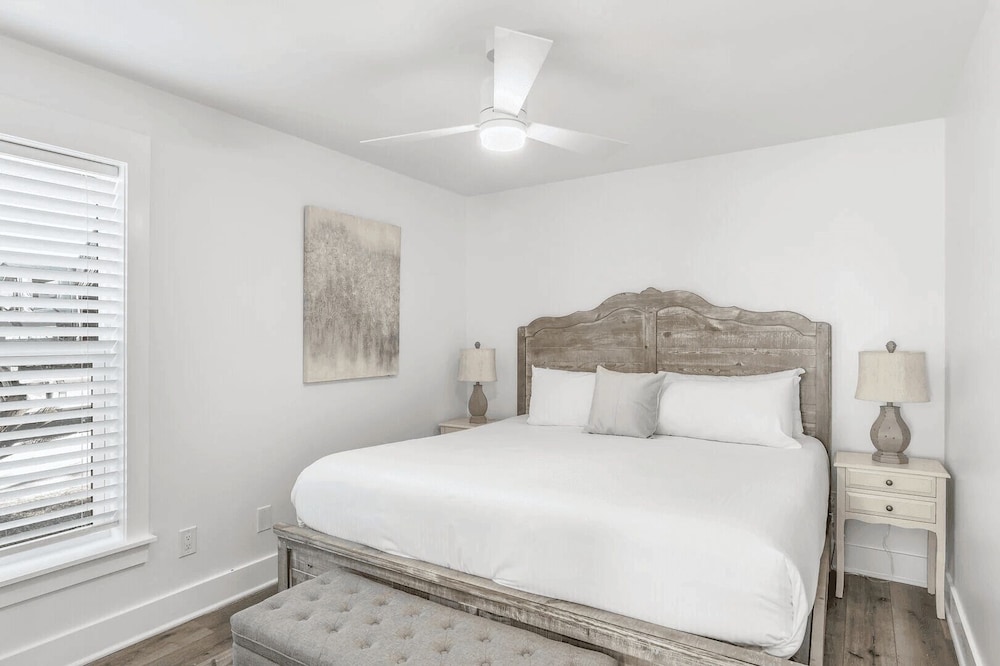 30A Beach Music by Avantstay Pool w/ Gulf Views Golf Cart