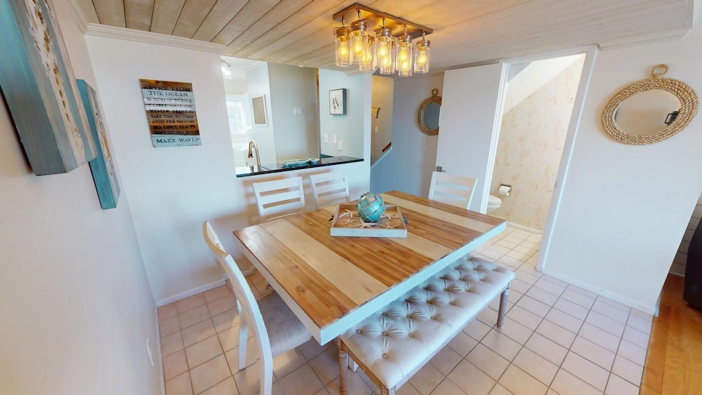 Tybee Lights 112C by Tybee Vacation Rentals