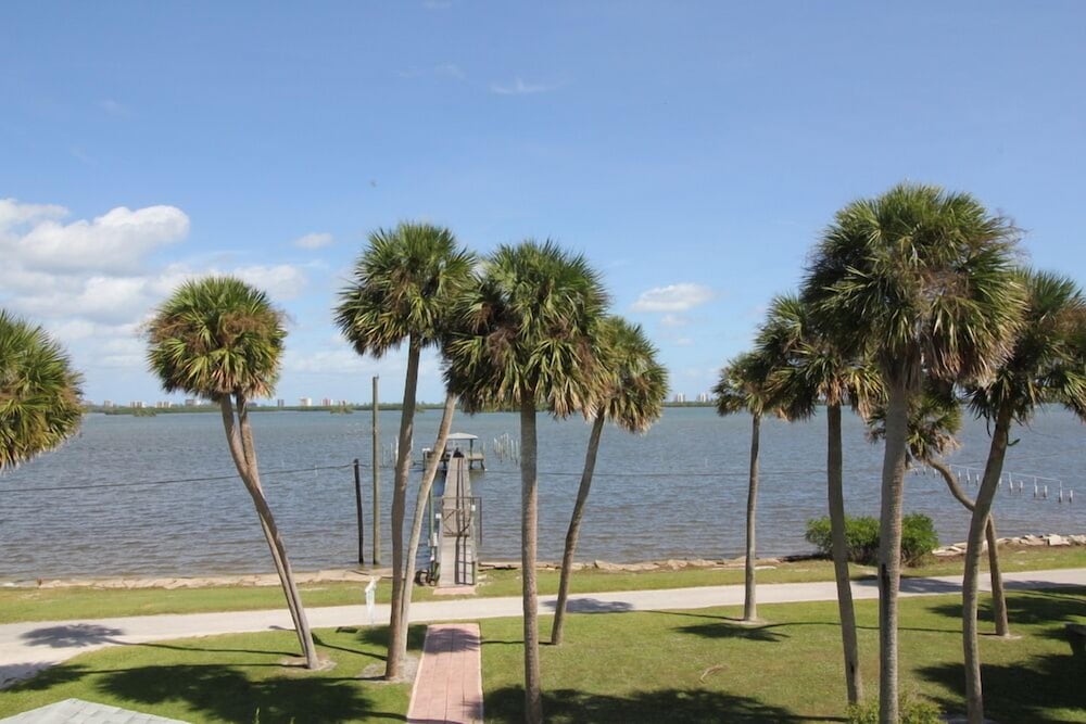 Indian River Lagoon Waterfront Cottages