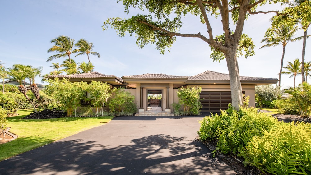 Mauna Lani Luxury Homes - A CoralTree Residence Collection view 3