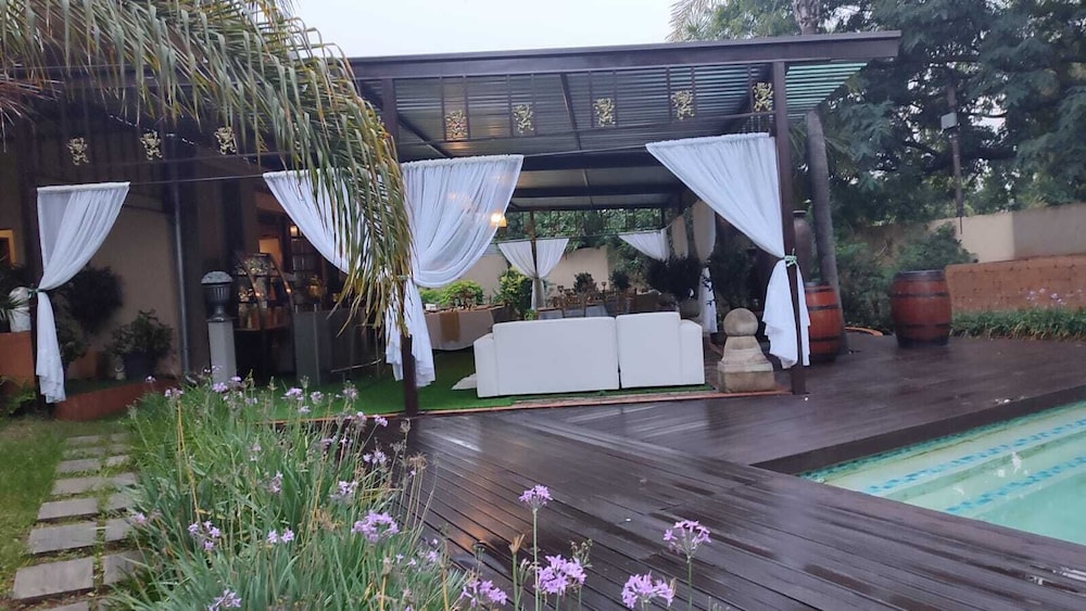 Afropolitan Guest Lodge