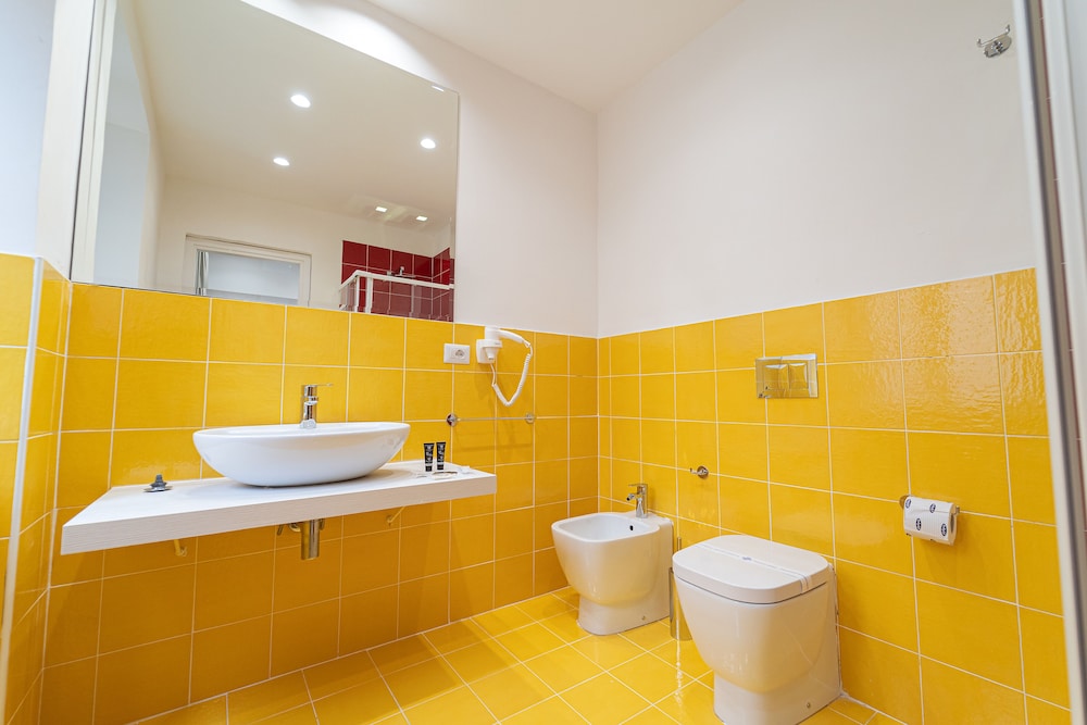 H. G. Boutique Toledo Napoli Centro by ClaPa Group Dislocated Hospitality