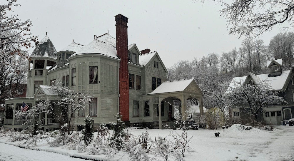 Haslett House
