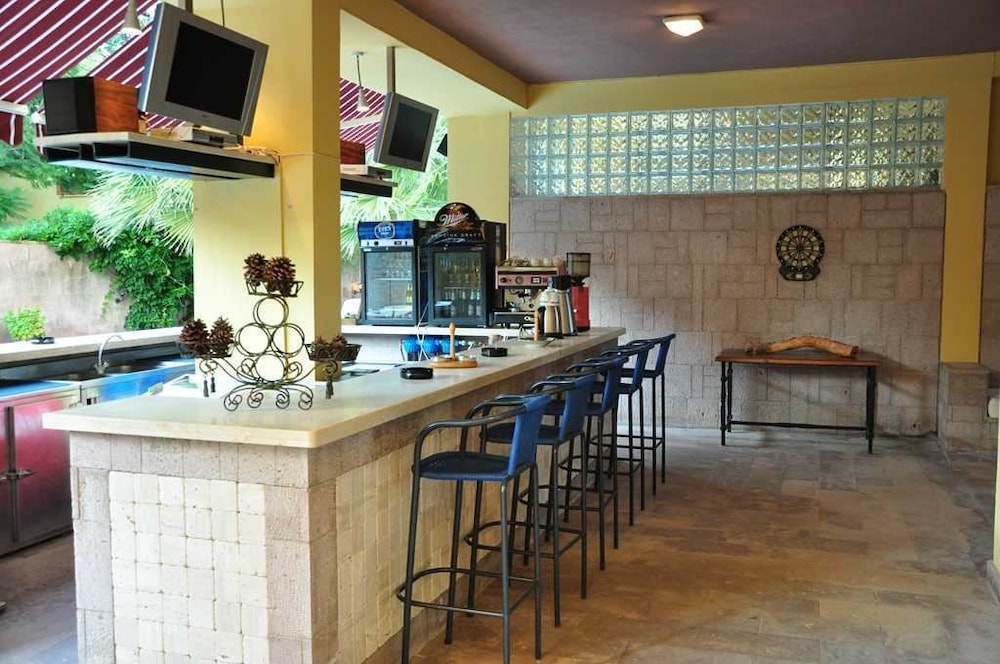 Palm Court Suites - Image 30