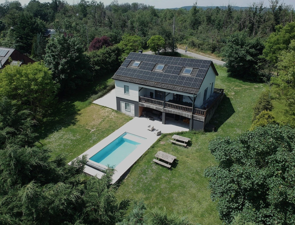 Holiday Home in Heure With Pool & Sauna