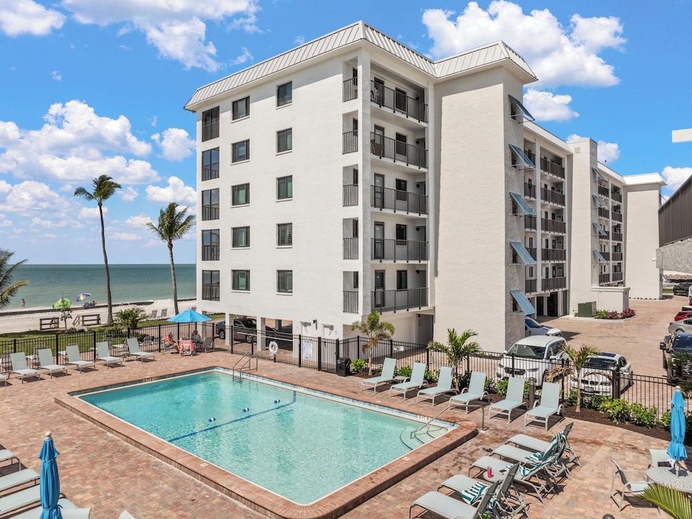Seaside 2 by Distinctive Beach Rentals