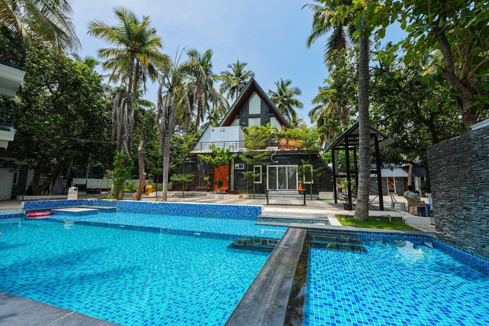 MOON LIGHT RESORT