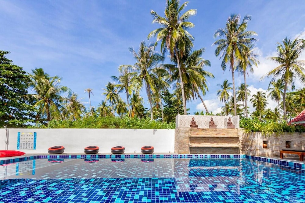 Bungalow Near by Beach El Pillax Lanta Resort