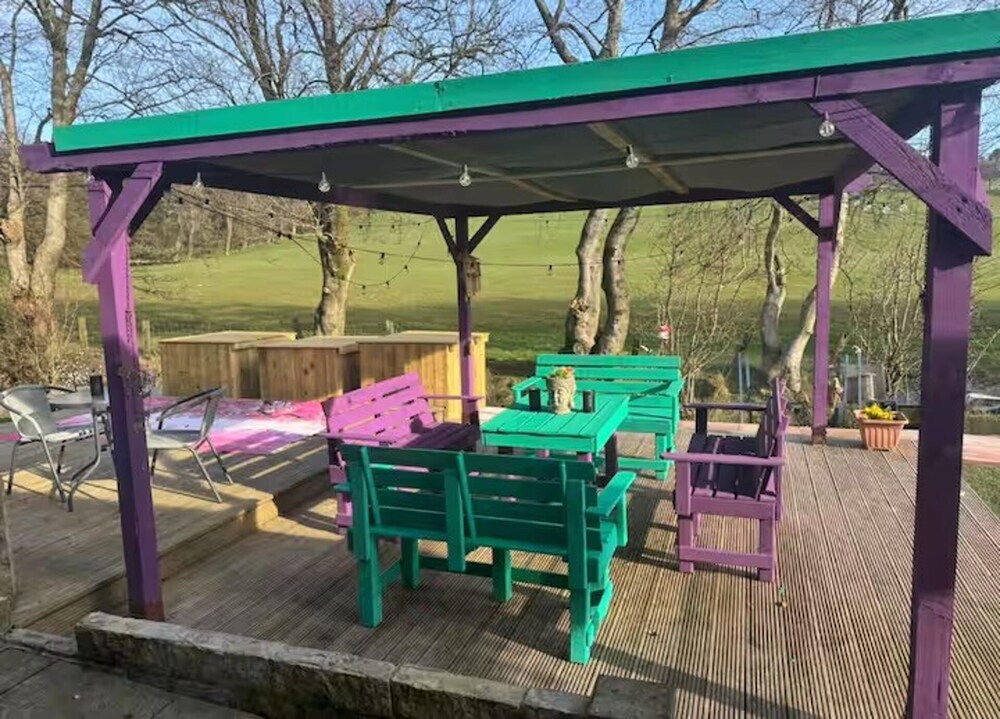 Shottskirk 5-bed Farmstay, Sleeps 13 With Hot Tub
