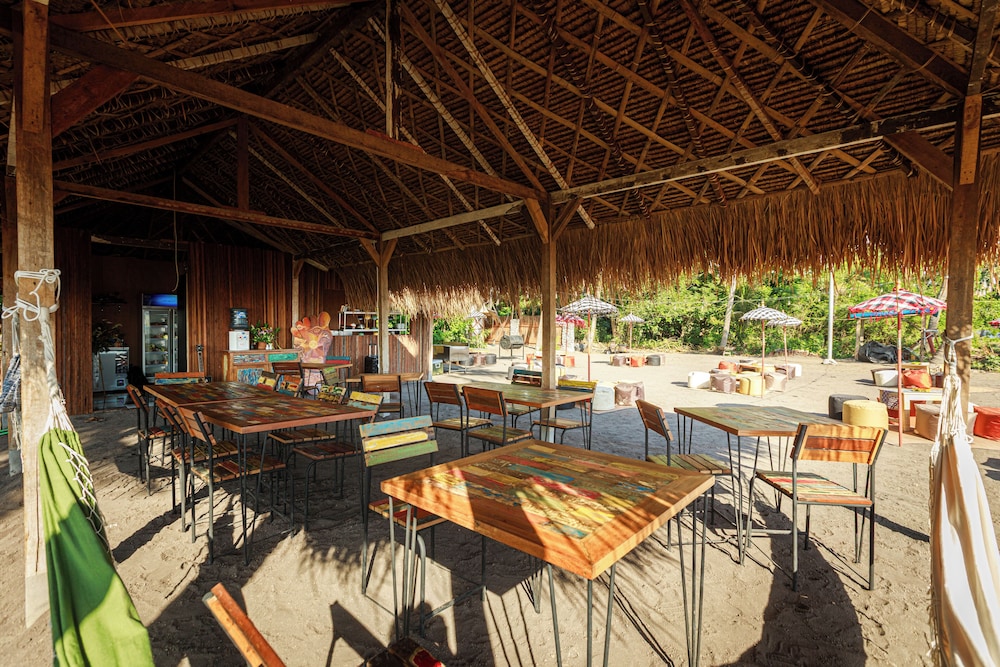 Barefoot Glamping