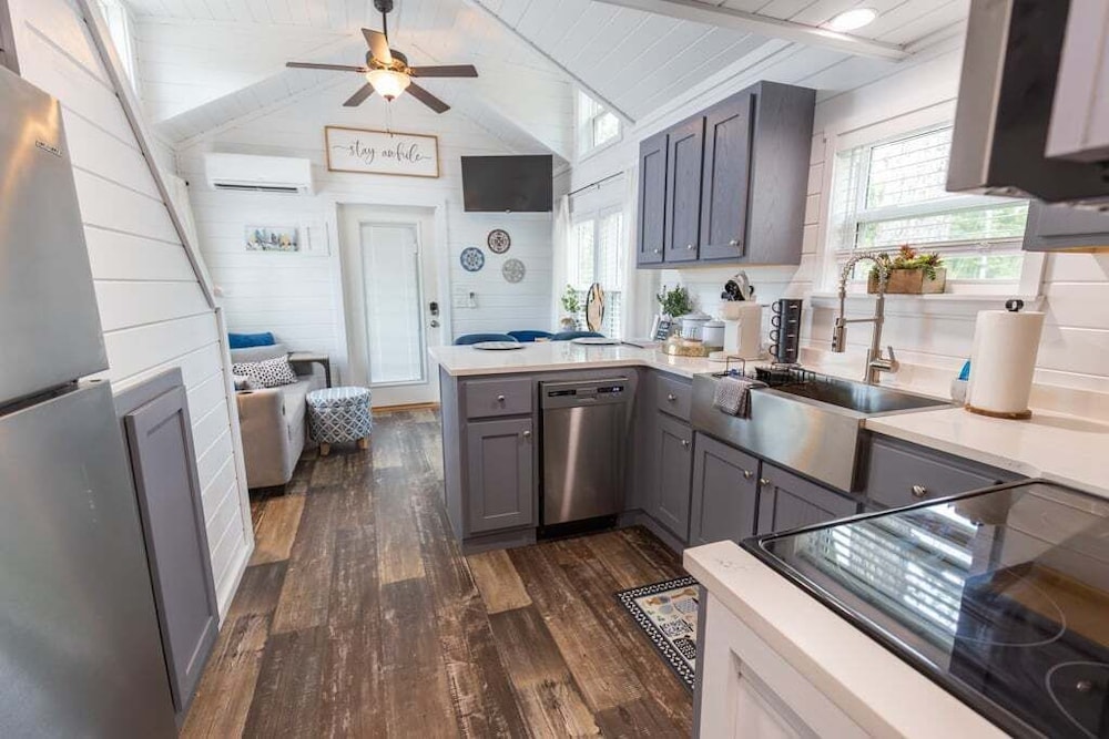 Captain's Quarters
