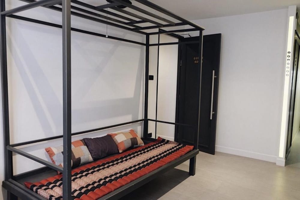 Four Sisters Homestay - Hostel
