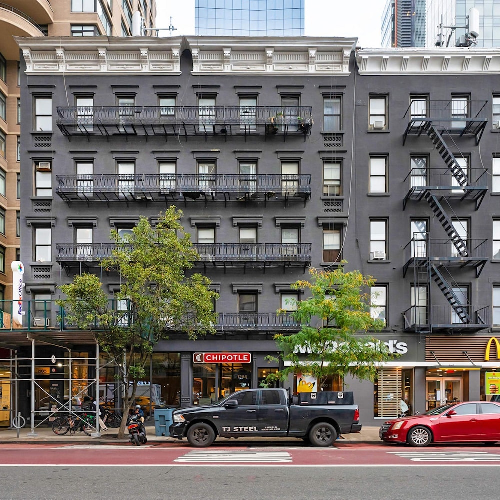 1290-3 New Renovated 2 Bedrooms in UES