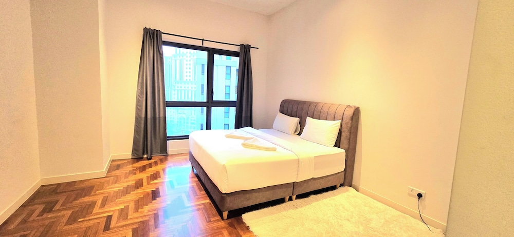 The Mews KLCC By Service Apartment