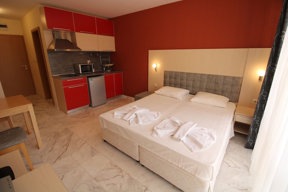 River Park - Menada Apartments