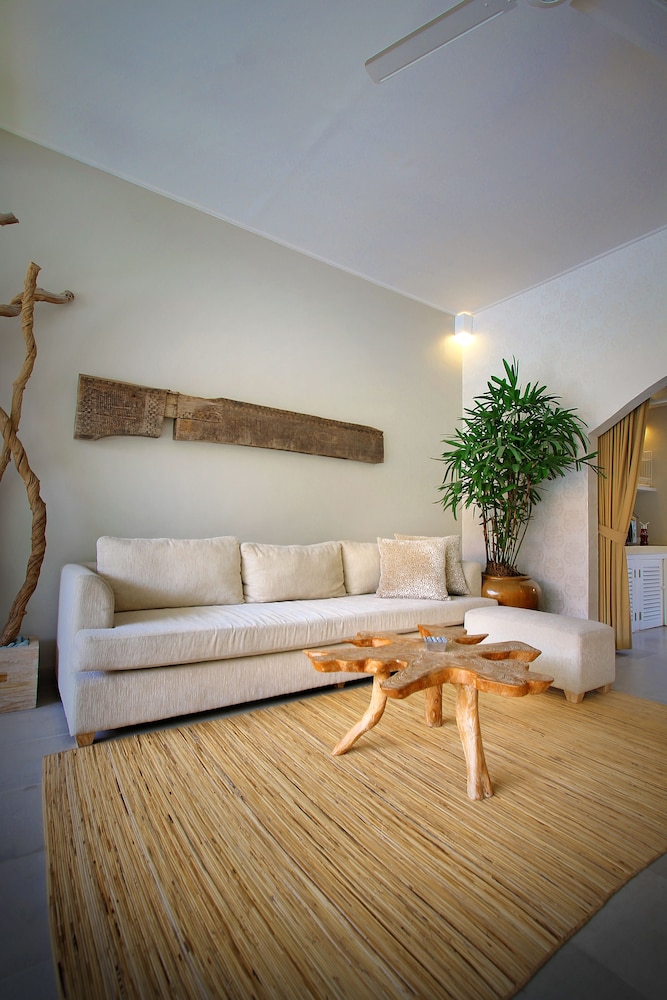 The Lodek Villas