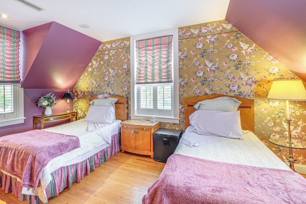 9-acre New River Retreat Near Radford University