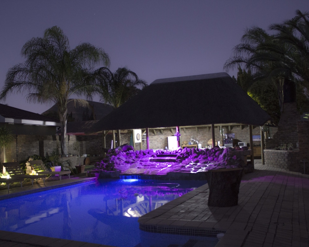 Aan Die Oewer Guest House